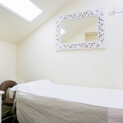 Ylinne - Onglerie Paris - Ylinne - Photo Galerie - OneBooking