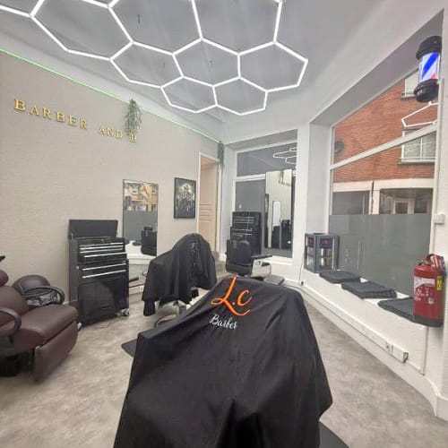 L.c Barber.  EM’S BRAIDS - TOUTA COIFFURE - nails studio - Onglerie Perpignan - L.c Barber.  EM’S BRAIDS - TOUTA COIFFURE - nails studio - Photo Galerie - OneBooking