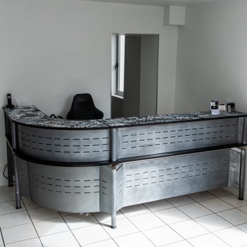 LS Custom Coiffeur & Barber / Piercing / Nails / Lash & Strass Dentaire - Coiffure Dijon - LS Custom Coiffeur & Barber / Piercing / Nails / Lash & Strass Dentaire - Photo Galerie - OneBooking