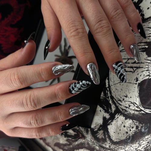 Iconic Nails 63 - Onglerie Clermont-Ferrand - Iconic Nails 63 - Photo Galerie - OneBooking
