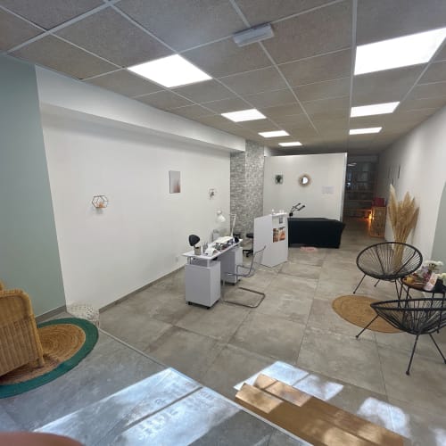 Espace beauté et bien être - Coiffure Hyères - Espace beauté et bien être - Photo Galerie - OneBooking