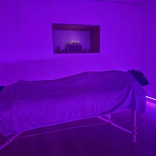 Camille Massage Energy  - Récupération musculaire,  douleurs chroniques et bien être - Sourcils & cils Hyères - Camille Massage Energy  - Récupération musculaire,  douleurs chroniques et bien être - Photo Galerie - OneBooking