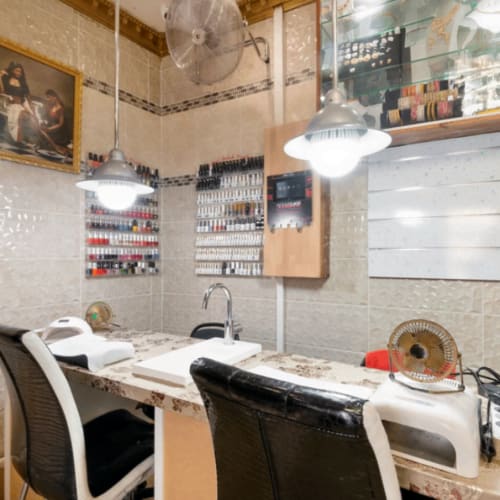 Royal Beauty - Onglerie Montreuil - Royal Beauty - Photo Galerie - OneBooking