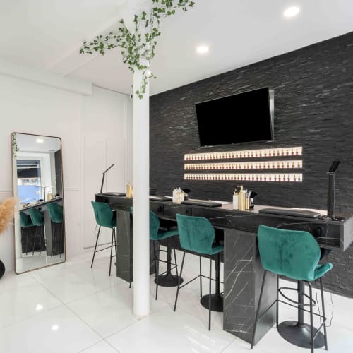 Flawless Nails Paris - Onglerie Courbevoie - Flawless Nails Paris - Photo Galerie - OneBooking