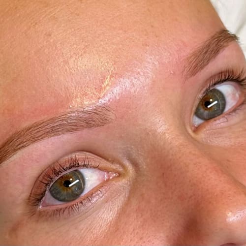 BY EMMA - Sourcils & cils Fréjus - BY EMMA - Photo Galerie - OneBooking