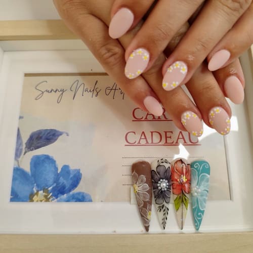 Sunny Nails Art - Institut de beauté Béziers - Sunny Nails Art - Photo Galerie - OneBooking