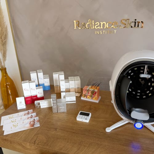 Radiance Skin - Sourcils & cils Tours - Radiance Skin - Photo Galerie - OneBooking