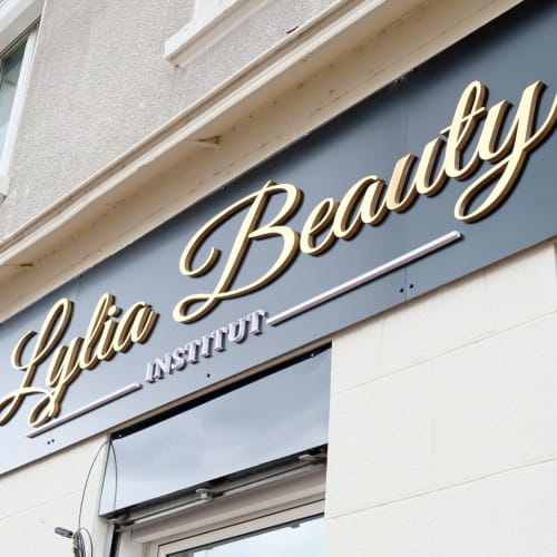 Lylia Beauty - Sourcils & cils Saint-Priest - Lylia Beauty - Photo Galerie - OneBooking