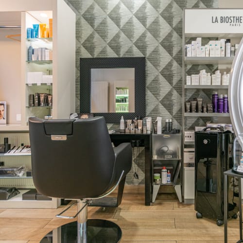 Richard Laurent Coiffure - Coiffure Saint-Étienne - Richard Laurent Coiffure - Photo Galerie - OneBooking