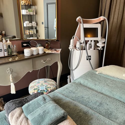Silhouette & Care (LPG - Soin Minceur - Anti Ride Visage - Drainage et Lymphatique) - Sourcils & cils Nice - Silhouette & Care (LPG - Soin Minceur - Anti Ride Visage - Drainage et Lymphatique) - Photo Galerie - OneBooking