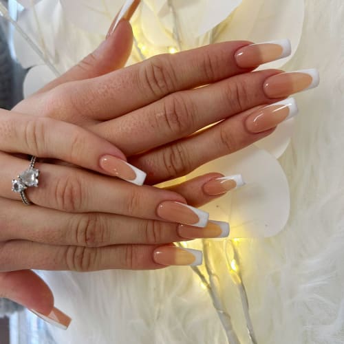 Glow up Nails & Beauty - Institut de beauté Melun - Glow up Nails & Beauty - Photo Galerie - OneBooking