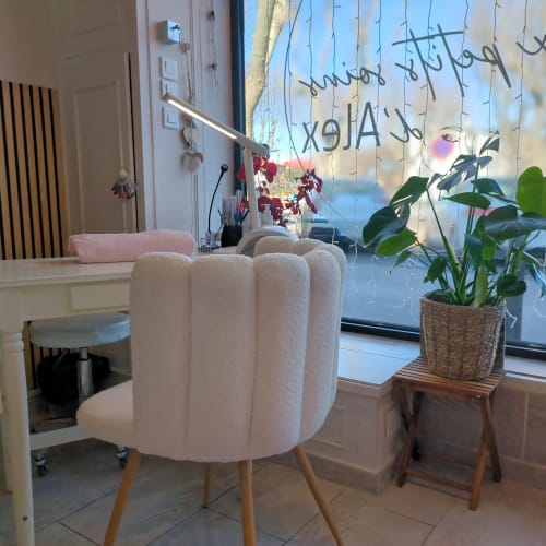 Aux Petits Soins d'Alex - Onglerie Frontignan - Aux Petits Soins d'Alex - Photo Galerie - OneBooking