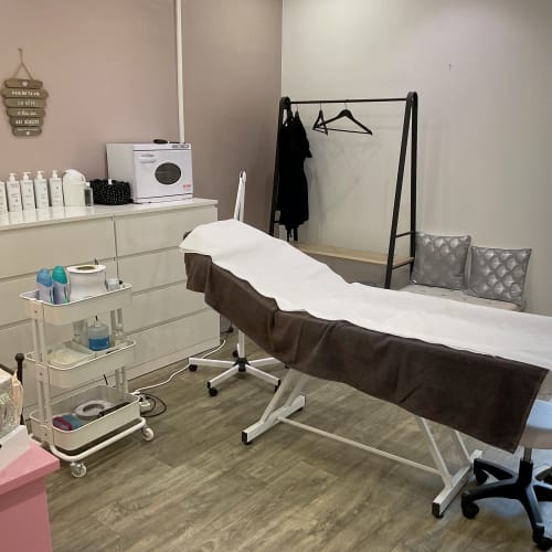AM Beauty Institut De Beauté - Sourcils & cils Hyères - AM Beauty Institut De Beauté - Photo Galerie - OneBooking