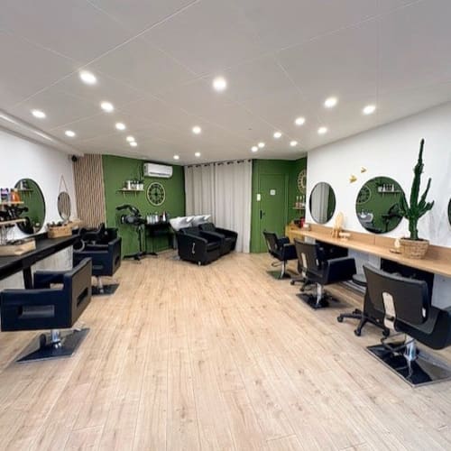 ML Coiffure - Coiffure Saint-Étienne - ML Coiffure - Photo Galerie - OneBooking
