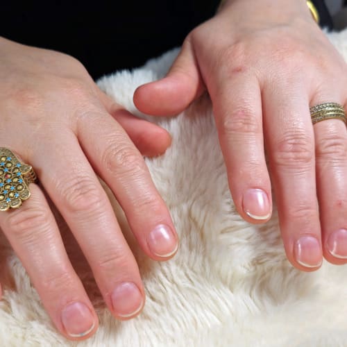 Laure Nail's 83 - Coiffure Toulon - Laure Nail's 83 - Photo Galerie - OneBooking