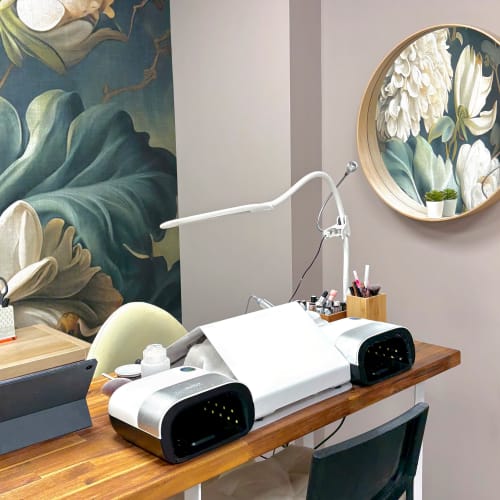 Emaë Nails & Piercing - Onglerie Mérignac - Emaë Nails & Piercing - Photo Galerie - OneBooking