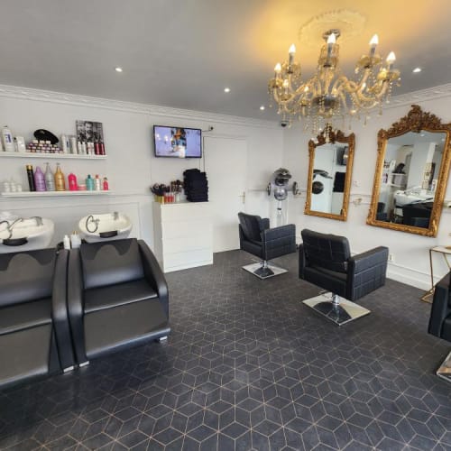 Glowup Concept - Soglam - Coiffure Villeurbanne - Glowup Concept - Soglam - Photo Galerie - OneBooking
