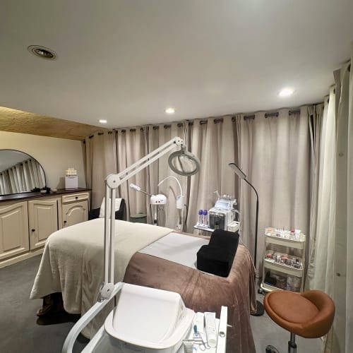 Maison Mirella - Centre d'Epilation Definitive certifié en Electrolyse et Thermolyse - Onglerie Bordeaux - Maison Mirella - Centre d'Epilation Definitive certifié en Electrolyse et Thermolyse - Photo Galerie - OneBooking
