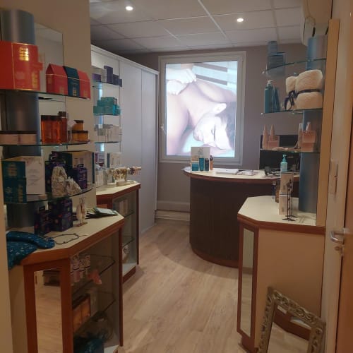 Institut & Spa L’excellence - Sourcils & cils Fréjus - Institut & Spa L’excellence - Photo Galerie - OneBooking
