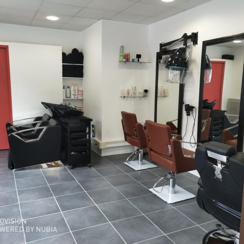Lys Coiffure et Cabinet Esthétique - Sourcils & cils Quimper - Lys Coiffure et Cabinet Esthétique - Photo Galerie - OneBooking
