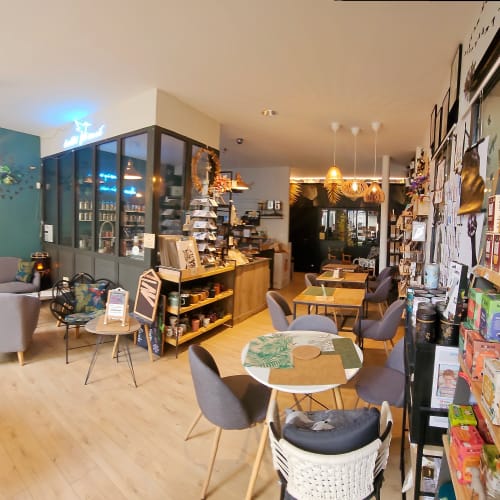 Le colibri fait son nid - piercing - Sourcils & cils Saumur - Le colibri fait son nid - piercing - Photo Galerie - OneBooking