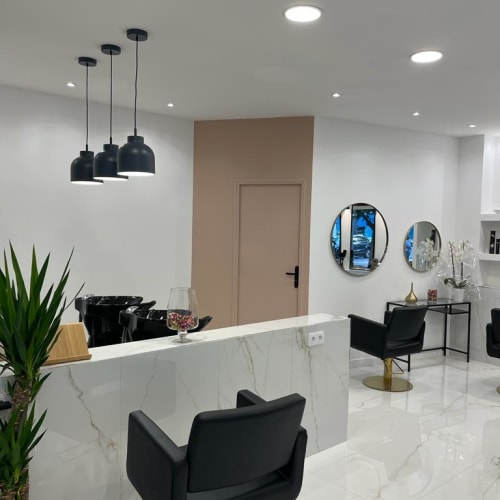 BLUSH Concept (ancien Mya Coiffure) - Massage Marseille - BLUSH Concept (ancien Mya Coiffure) - Photo Galerie - OneBooking