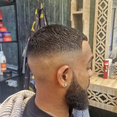 Big mustache - Coiffure Toulon - Big mustache - Photo Galerie - OneBooking