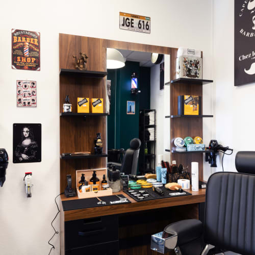 District barber shop (chez le barbier) - Coiffure Douai - District barber shop (chez le barbier) - Photo Galerie - OneBooking
