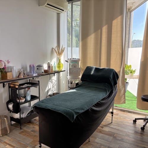 Le quai des artistes - Sourcils & cils Martigues - Le quai des artistes - Photo Galerie - OneBooking