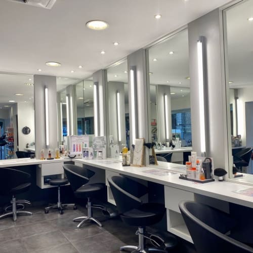 Home Color - Coiffure Cannes - Home Color - Photo Galerie - OneBooking