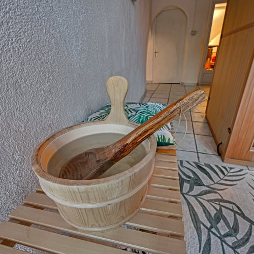 La Vermeillade Suites & SPAs - Massage Congénies - La Vermeillade Suites & SPAs - Photo Galerie - OneBooking