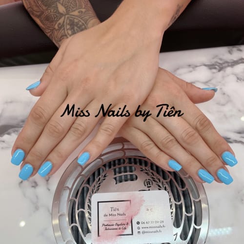 Miss Nails - Spécialiste de la résine - Onglerie Cagnes-sur-Mer - Miss Nails - Spécialiste de la résine - Photo Galerie - OneBooking