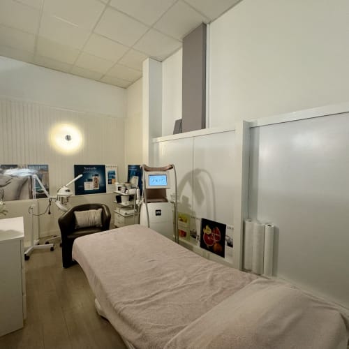 Institut de Beauté Aquarelle - Onglerie Bayonne - Institut de Beauté Aquarelle - Photo Galerie - OneBooking