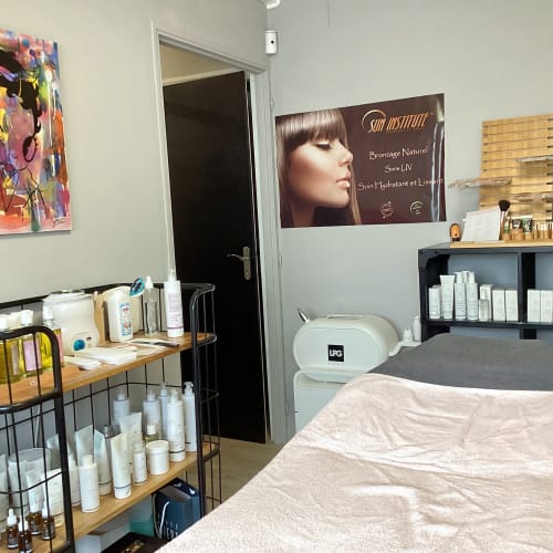 Autrement Coiffure & Beauté - Sourcils & cils Valence - O Soins De Betty - Photo Galerie - OneBooking