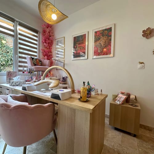 Mains de fée by A2 - Sourcils & cils Saint-Quentin - Mains de fée by A2 - Photo Galerie - OneBooking