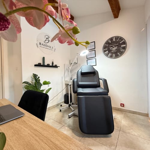 Baidali HEAD SPA & TRICOPIGMENTATION - Coiffure Vitrolles - Baidali HEAD SPA & TRICOPIGMENTATION - Photo Galerie - OneBooking