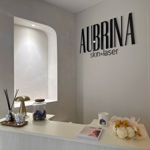 Aubrina Skin - Onglerie Dunkerque - Aubrina Skin - Photo Galerie - OneBooking