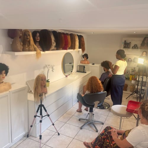 MAISON DONFACK | Tresses, Tissage & Extensions by Sibelle Beauté - Coiffure Toulon - MAISON DONFACK | Tresses, Tissage & Extensions by Sibelle Beauté - Photo Galerie - OneBooking