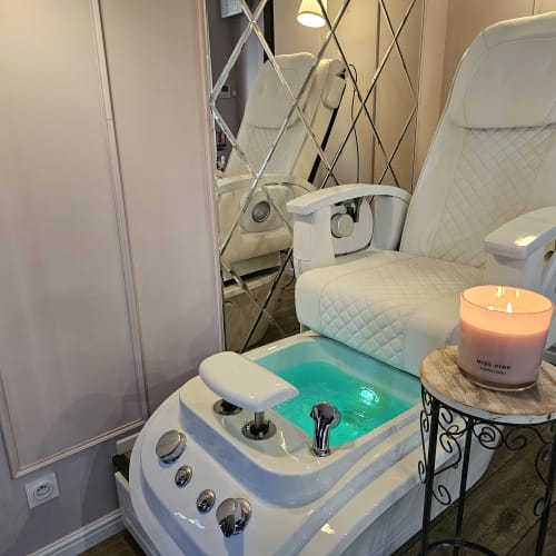 Le Vernis à Ongles - Institut de beauté Toulon - Le Vernis à Ongles - Photo Galerie - OneBooking