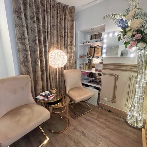 Pearl Studio - Chez Ecocentric - Onglerie Paris - Pearl Studio - Chez Ecocentric - Photo Galerie - OneBooking