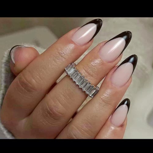 AMA INSTITUT (Ongles by Elisa) - Sourcils & cils Arles - AMA INSTITUT (Ongles by Elisa) - Photo Galerie - OneBooking