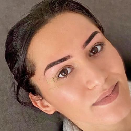 Le Regard de Sarah - Coiffure / Esthétique - Sourcils & cils La Seyne-sur-Mer - Le Regard de Sarah - Coiffure / Esthétique - Photo Galerie - OneBooking