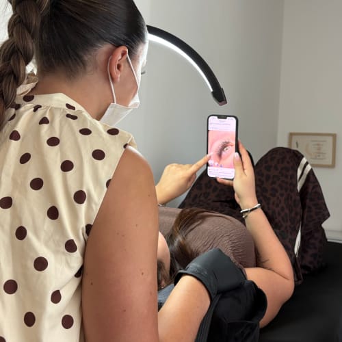 Lashes Ness - Sourcils & cils La Seyne-sur-Mer - Lashes Ness - Photo Galerie - OneBooking