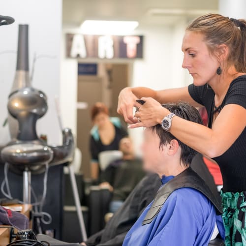 Ma Racine en Tete - Coiffure Cahors - Ma Racine en Tete - Photo Galerie - OneBooking