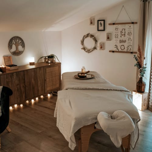 Cloé Bien-être au naturel - Massage bien-être auprès de particuliers et entreprises - Massage Rennes - Cloé Bien-être au naturel - Massage bien-être auprès de particuliers et entreprises - Photo Galerie - OneBooking