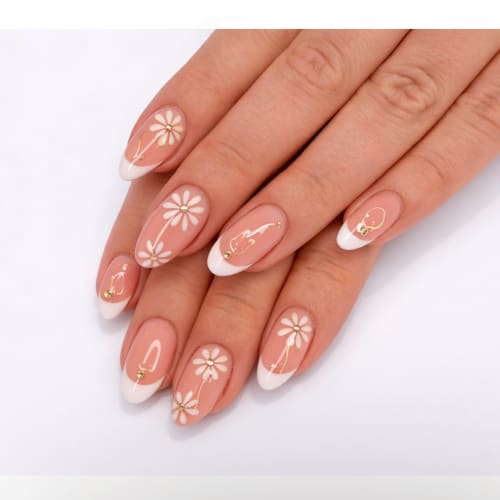 Ongles by Melany - Onglerie Toulon - Ongles by Melany - Photo Galerie - OneBooking