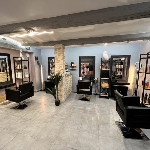 Hair Création M&L - Coiffure Milhaud - Hair Création M&L - Photo Galerie - OneBooking