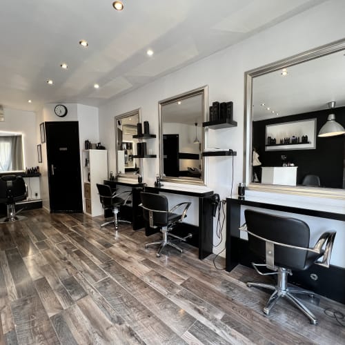 Temps d’M - Coiffure Milhaud - Temps d’M - Photo Galerie - OneBooking