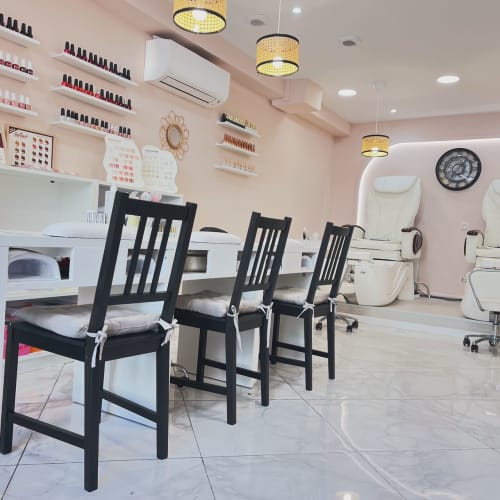 ZOUZOU Nail - Sourcils & cils Cagnes-sur-Mer - ZOUZOU Nail - Photo Galerie - OneBooking