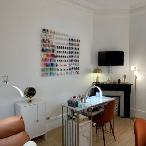 Insolite Paris - Sourcils & cils Suresnes - Insolite Paris - Photo Galerie - OneBooking